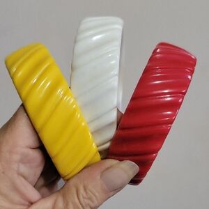 Genuine Lucite Twisted Bangles Set NEW OLD STOCK